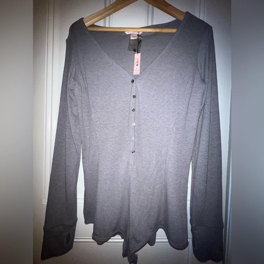 Victoria’s Secret.NWT.Medium.Long sleeve, shorts romper, thumb holes in sleeves.